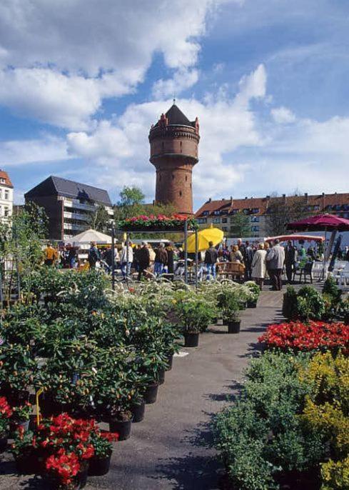 Familien Fewo Wohnung 1 Mit Kinder Spielecke Erdgeschoss An Der Muhle Am Wochenmarkt Бремерхавен Екстериор снимка