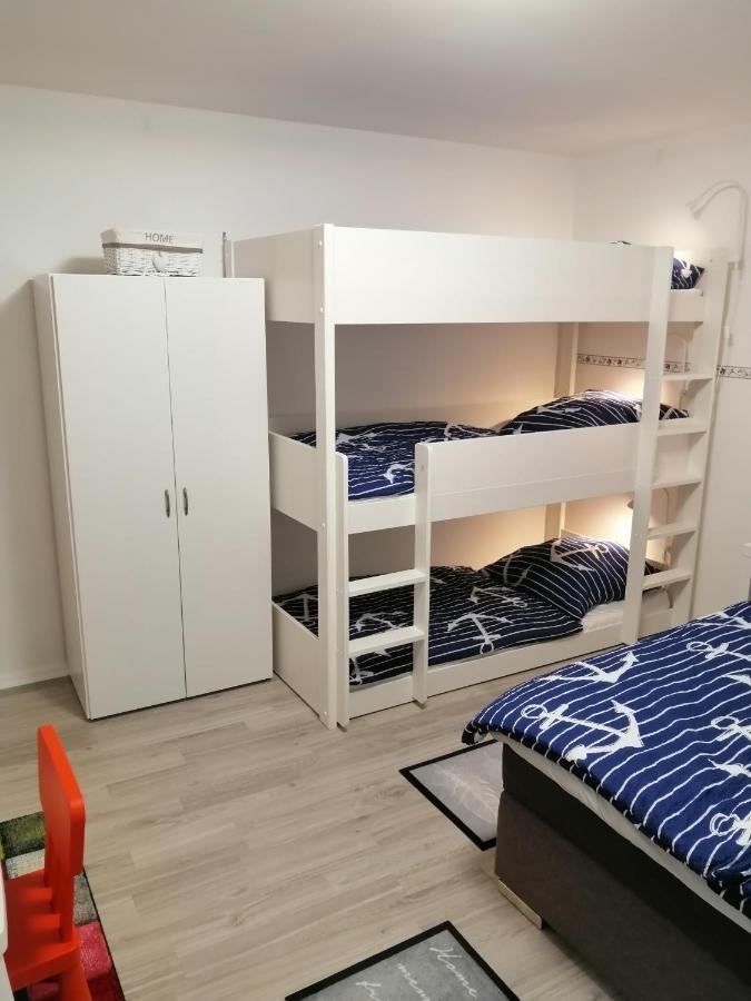 Familien Fewo Wohnung 1 Mit Kinder Spielecke Erdgeschoss An Der Muhle Am Wochenmarkt Бремерхавен Екстериор снимка