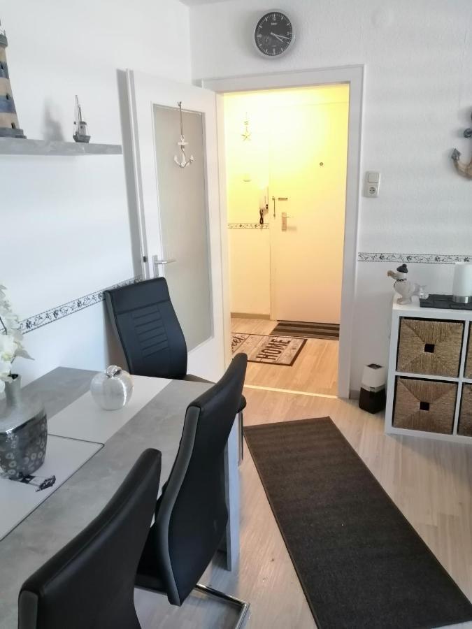 Familien Fewo Wohnung 1 Mit Kinder Spielecke Erdgeschoss An Der Muhle Am Wochenmarkt Бремерхавен Екстериор снимка